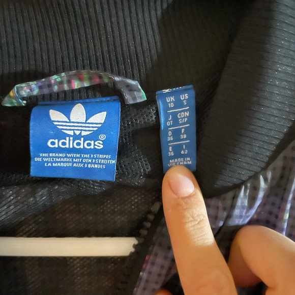 Adidas small sport jacket - Picture 2 of 3